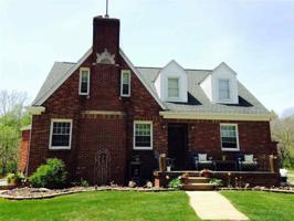 4590 LAKESHORE ROAD