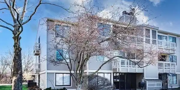 1660 CLIFFS Landing