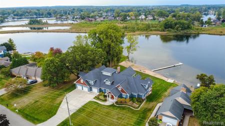 302 Tanview Drive