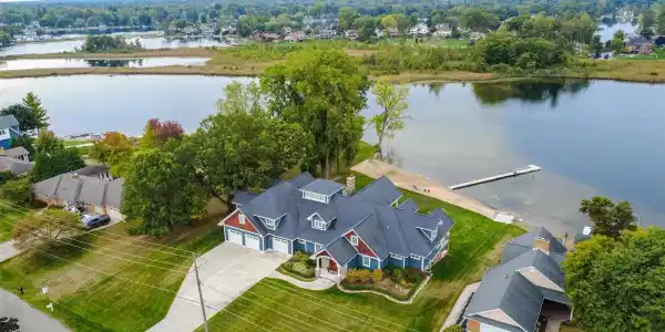 302 Tanview Drive