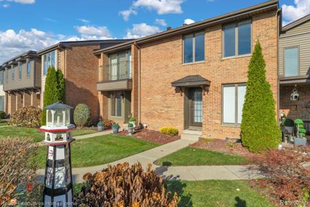 2500 River Apt 55 Road