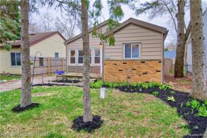 9101 HICKORYWOOD Drive
