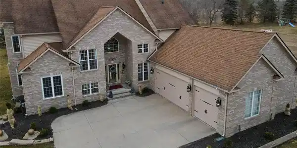 851 BAY POINTE Drive