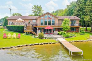 5002 DRIFTWOOD Drive