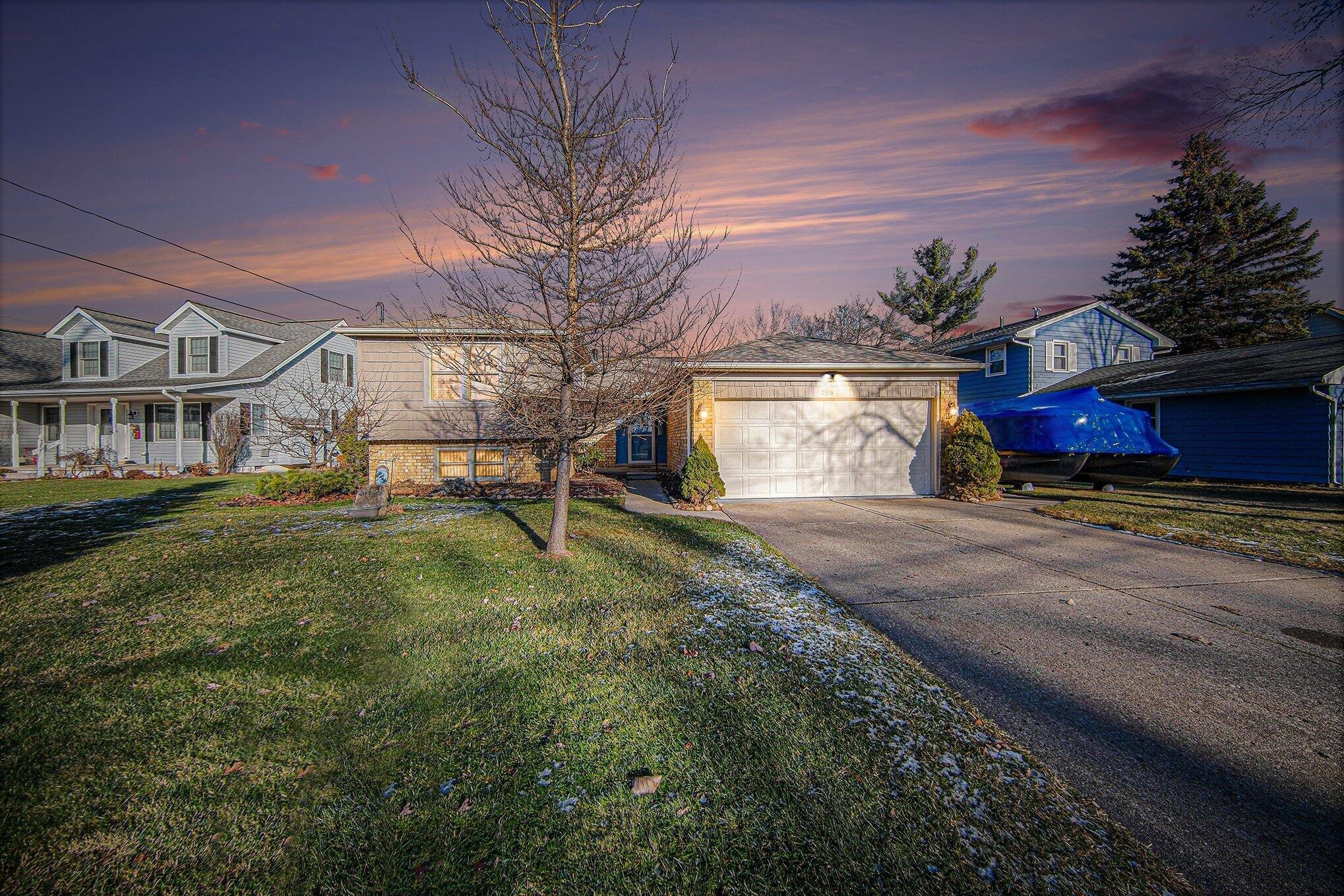 Image 3: 002_file_903