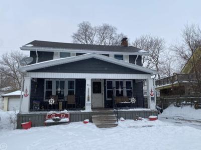 835 Vanderburgh Place