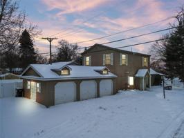 705 LAKESIDE Drive