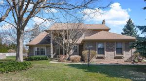5604 WEMBLEY Court