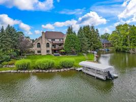 3200 LEDGEWOOD E Court