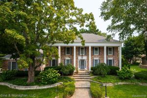 6 COLONIAL Road