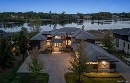 2657 TURTLE SHORES Drive