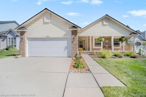 4176 W Pointe Drive
