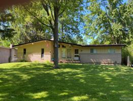 5882 ARTESIAN Drive