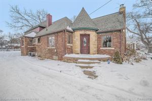26 Myra Avenue