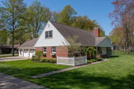 21687 Shiawassee Drive