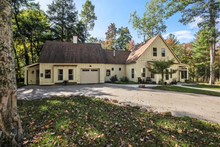 8999 S Ferris Avenue