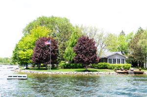 648 ISLAND Drive