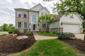 562 BEECHWOOD Way