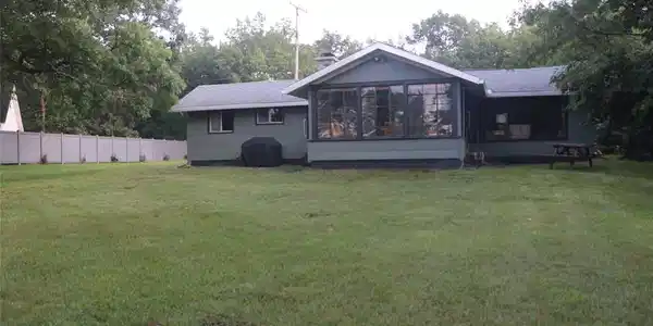 9524 CRESCENT BEACH Road