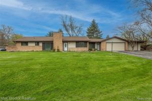 781 Bow Lane