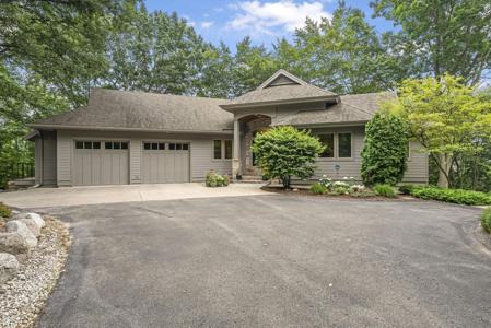 2699 Twin Eagles Drive