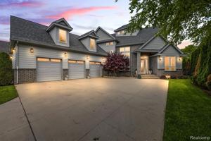 39564 E LAKESHORE Dr S Drive