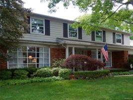 899 BRIARCLIFF Drive