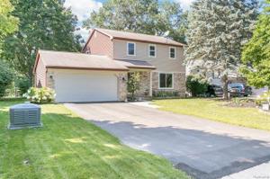 1590 CHANTICLAIR Circle