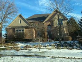 6823 Oakhurst Ridge Road