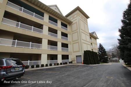 576 N Huron #302