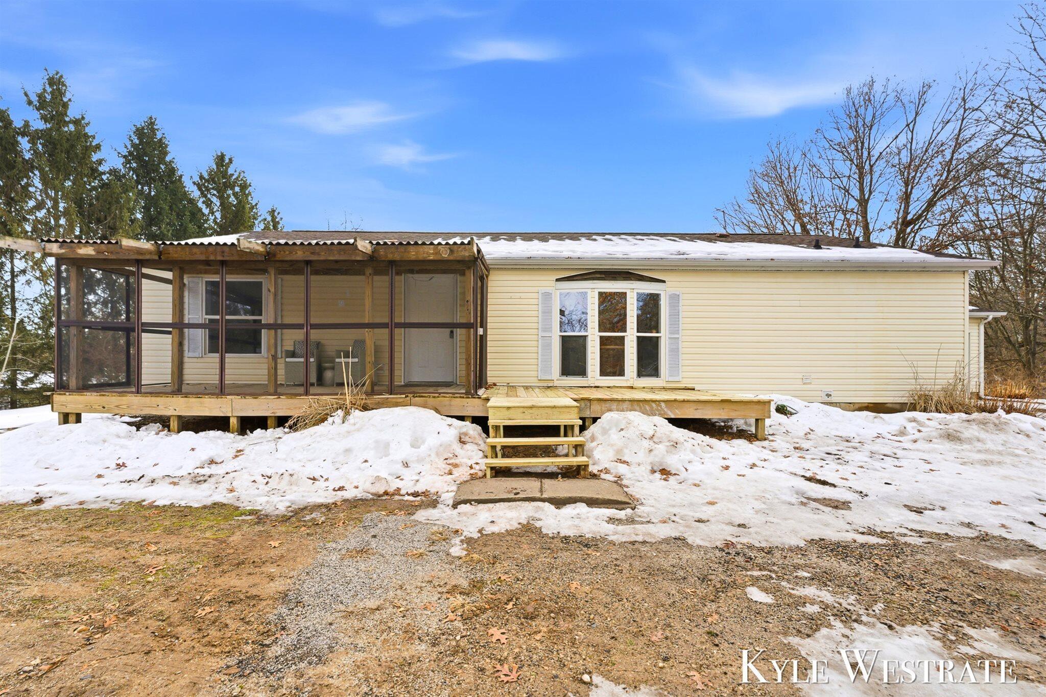 Image 2: 01-001_AIV00202