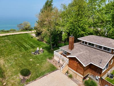 643 Lakeshore Drive