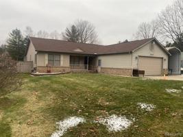 2015 E HOUGHTON LAKE Drive