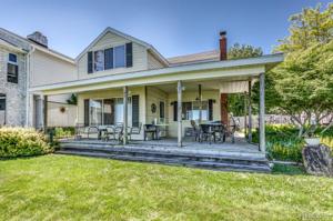 3661 SHOREWOOD RD