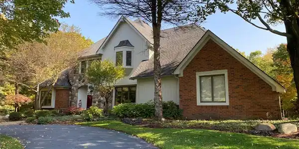 240 MENASHA Trail