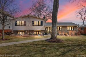 2598 N WILLIAMS LAKE Road