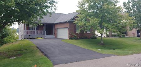 301 LAKESHORE POINTE Drive