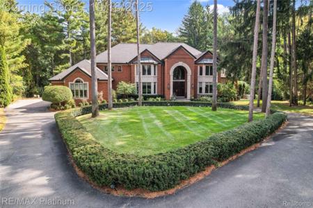 5479 River Ridge Drive