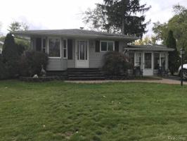 5863 S AYLESBURY Drive