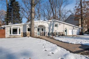 5160 OAKWOOD Court