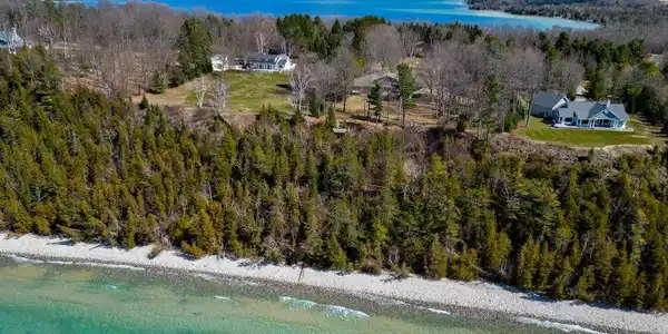 1181 N Leland Estates
