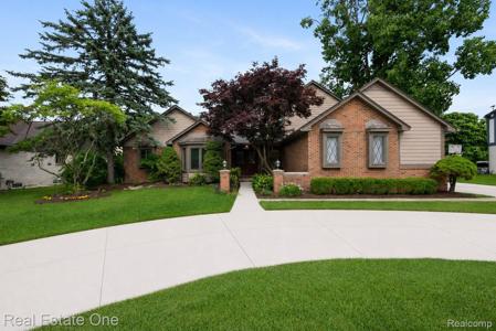 5277 Waterview Drive