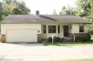 1045 PINECREST Drive