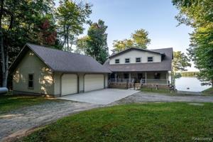 6311 N CHERRY Lane