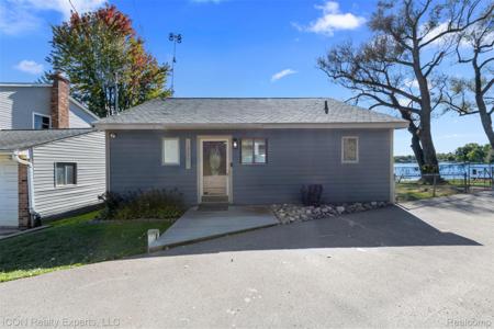 3390 Jackson Boulevard