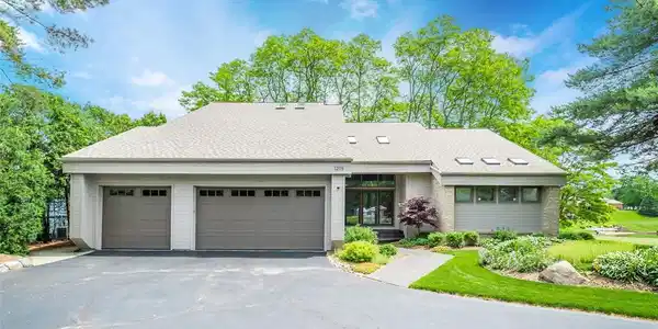 1218 HEIGHTS Road