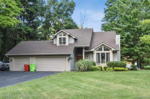 1387 ARTHURS Court