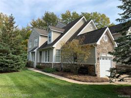 26462 FIELDSTONE Drive