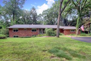 1731 LONE PINE Road