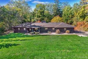 2614 Marie Circle